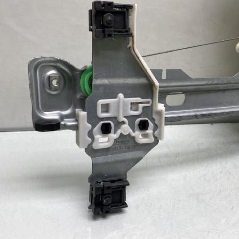 Leve vitre electrique avant gauche PEUGEOT 3008 1 Photo n°2