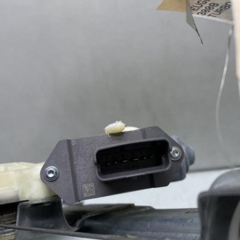 Leve vitre electrique avant gauche PEUGEOT 3008 1 Photo n°6