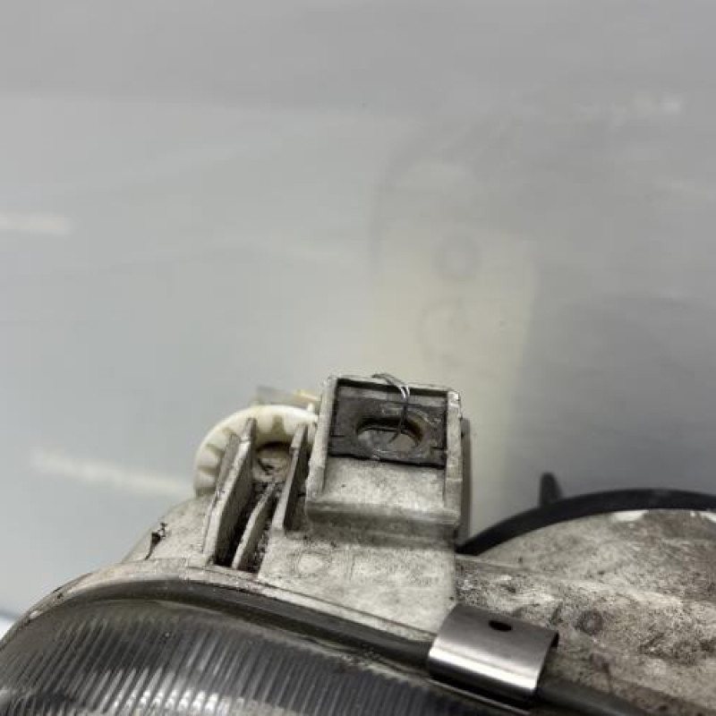 Optique avant principal droit (feux)(phare) VOLKSWAGEN GOLF 3 Photo n°2