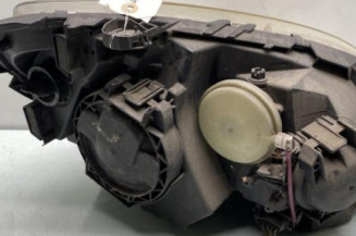 Optique avant principal gauche (feux)(phare) MERCEDES CLASSE B 245
