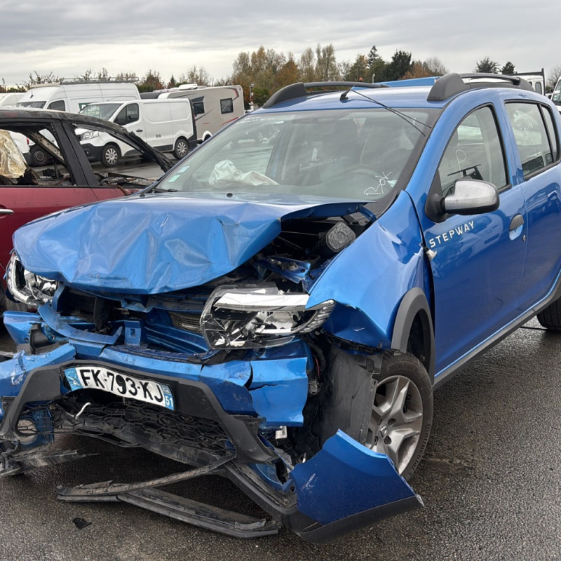 DACIA SANDERO 2 PHASE 2 0.9i - 12V TURBO TCE 90 Photo n°1