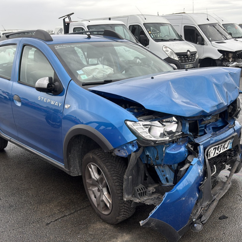 DACIA SANDERO 2 PHASE 2 0.9i - 12V TURBO TCE 90 Photo n°2