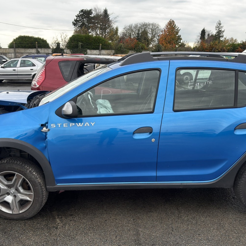 DACIA SANDERO 2 PHASE 2 0.9i - 12V TURBO TCE 90 Photo n°8