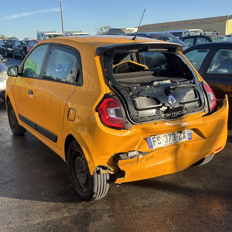 RENAULT TWINGO 3 PHASE 1 1.0i - 12V SCE 65 Photo n°4