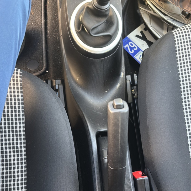 RENAULT TWINGO 3 PHASE 1 1.0i - 12V SCE 65 Photo n°17