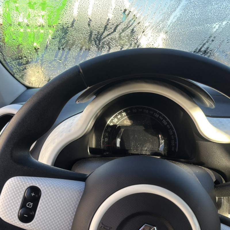 RENAULT TWINGO 3 PHASE 1 1.0i - 12V SCE 65 Photo n°19