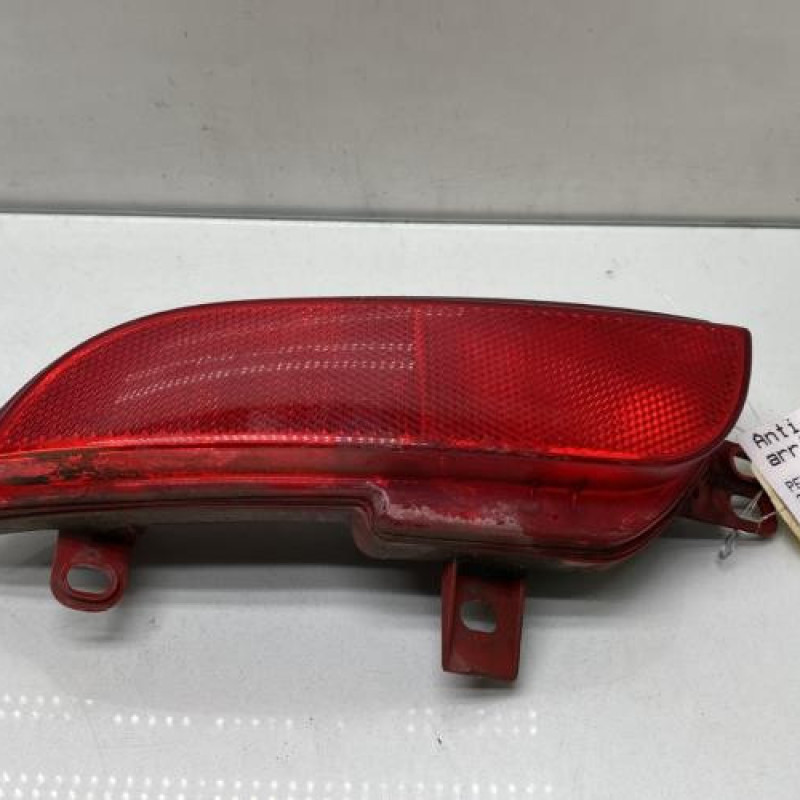 Anti brouillard arriere droit PEUGEOT 206+ Photo n°1