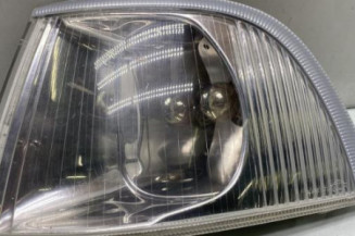 Optique avant secondaire gauche (feux)(clignotant) VOLVO V 40 1 Photo n°1