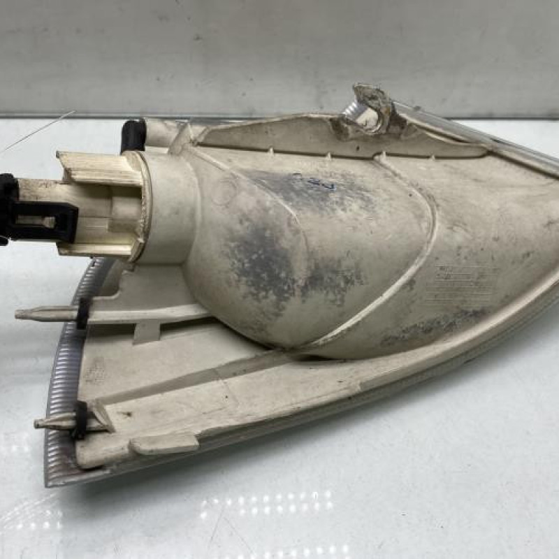 Optique avant secondaire gauche (feux)(clignotant) VOLVO V 40 1 Photo n°4