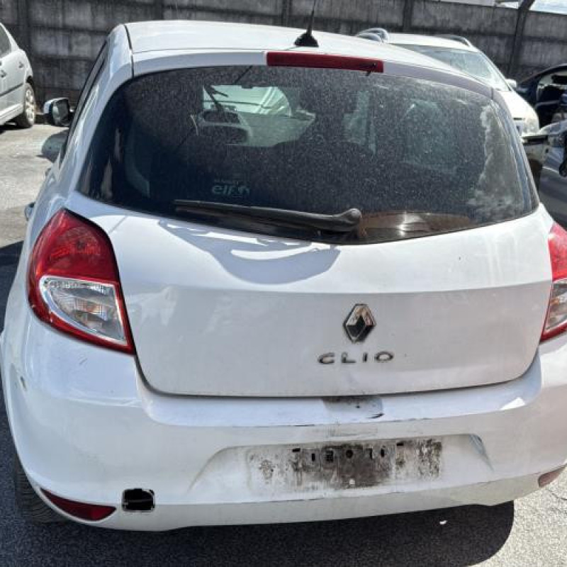 Anti brouillard droit (feux) RENAULT CLIO 3 Photo n°10