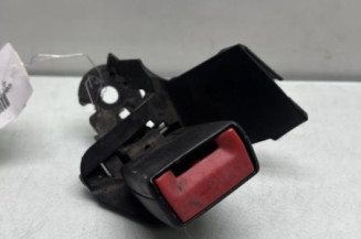 Attache ceinture arriere droit AUDI A6 3 Photo n°1