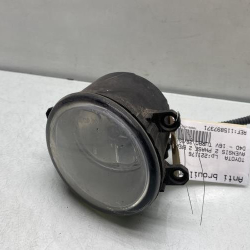 Anti brouillard droit (feux) TOYOTA AVENSIS 2 Photo n°2