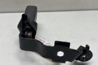 Attache ceinture arriere droit TOYOTA AVENSIS 2