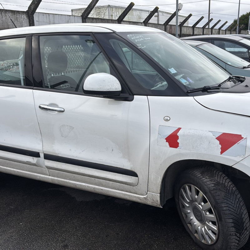 FIAT 500L LIVING PHASE 1 0.9i - 8V TURBO TWINAIR Photo n°7