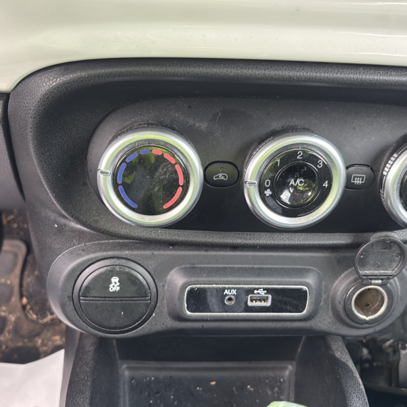 FIAT 500L LIVING PHASE 1 0.9i - 8V TURBO TWINAIR Photo n°16