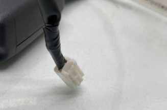 Attache ceinture avant droit TOYOTA AVENSIS 2