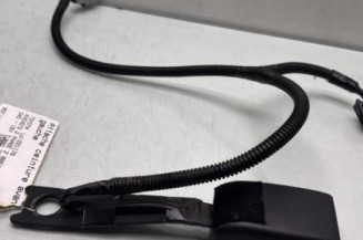 Attache ceinture avant gauche TOYOTA AVENSIS 2 Photo n°1