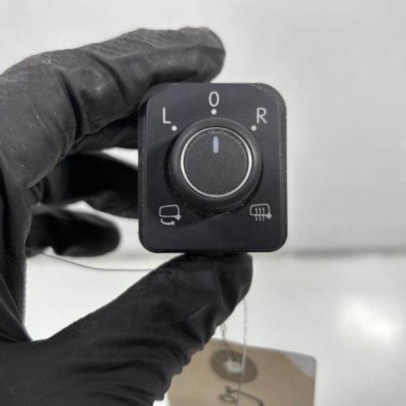 Commande retroviseurs VOLKSWAGEN TOURAN 3 Photo n°1