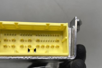 Boitier air bag TOYOTA AVENSIS 2