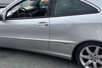 Aile avant gauche MERCEDES CLASSE C 203 COUPE SPORT