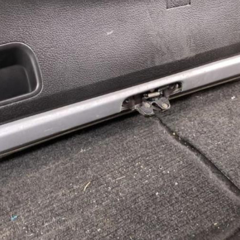 Malle/Hayon arriere PEUGEOT 206 Photo n°6