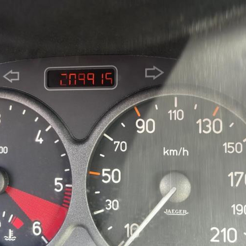 Malle/Hayon arriere PEUGEOT 206 Photo n°13