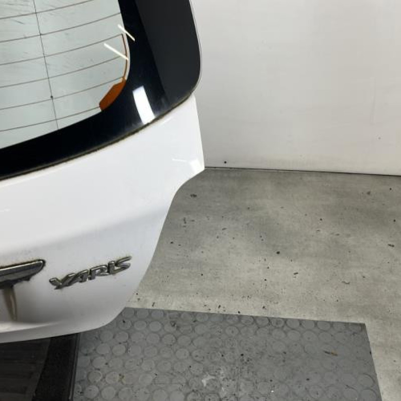 Malle/Hayon arriere TOYOTA YARIS 3 Photo n°4