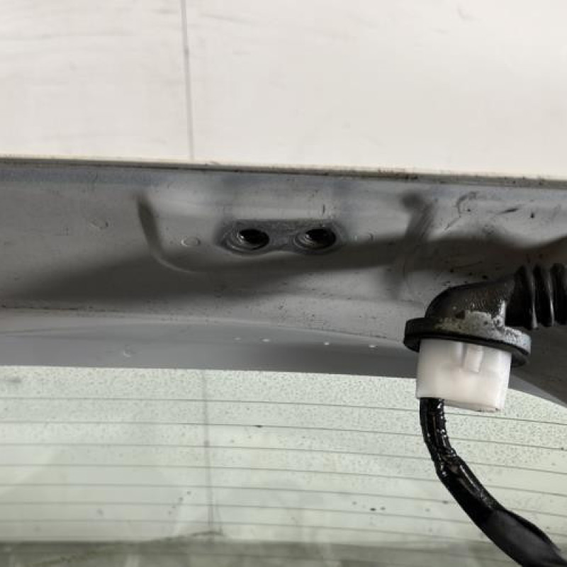 Malle/Hayon arriere TOYOTA YARIS 3 Photo n°7