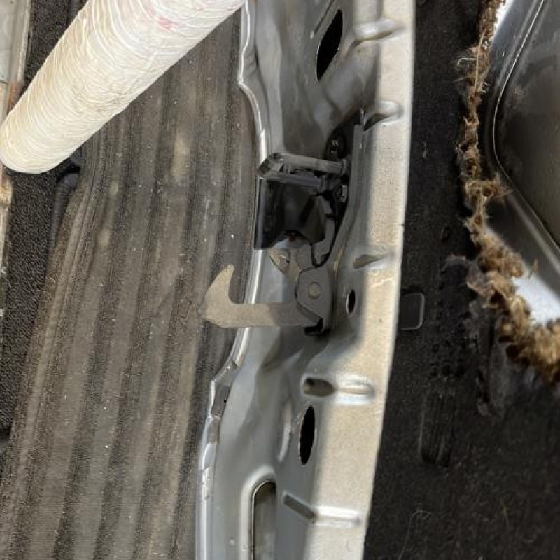 Capot SEAT IBIZA 3 Photo n°8