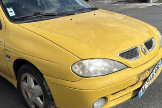 Bras essuie glace arriere RENAULT MEGANE 1