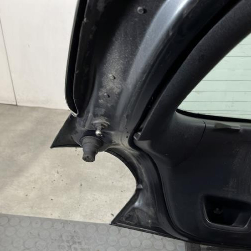 Malle/Hayon arriere PEUGEOT 208 1 Photo n°8