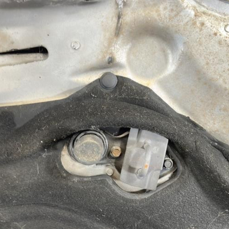 Capot MERCEDES CLASSE C 203 COUPE SPORT Photo n°8