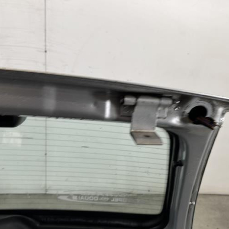 Malle/Hayon arriere OPEL CORSA C Photo n°6