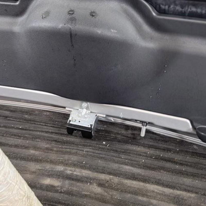 Malle/Hayon arriere OPEL CORSA C Photo n°10