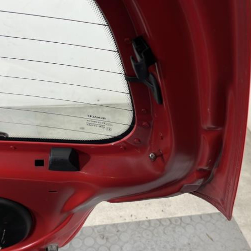 Malle/Hayon arriere RENAULT TWINGO 2 Photo n°10