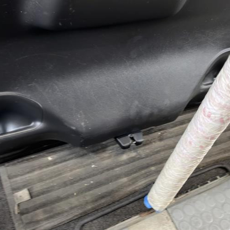 Malle/Hayon arriere PEUGEOT 207 Photo n°11