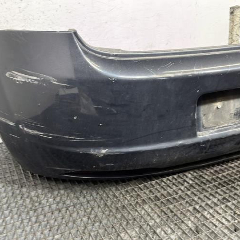 Pare choc arriere FIAT GRANDE PUNTO Photo n°2