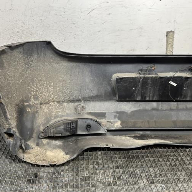 Pare choc arriere FIAT GRANDE PUNTO Photo n°6