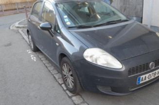 Pare choc arriere FIAT GRANDE PUNTO