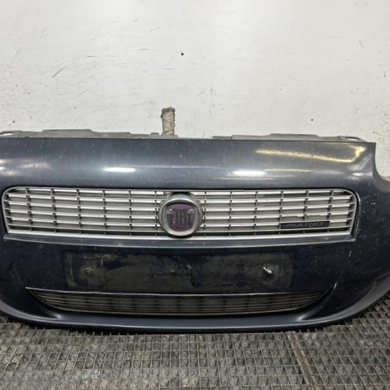 Pare choc avant FIAT GRANDE PUNTO Photo n°1