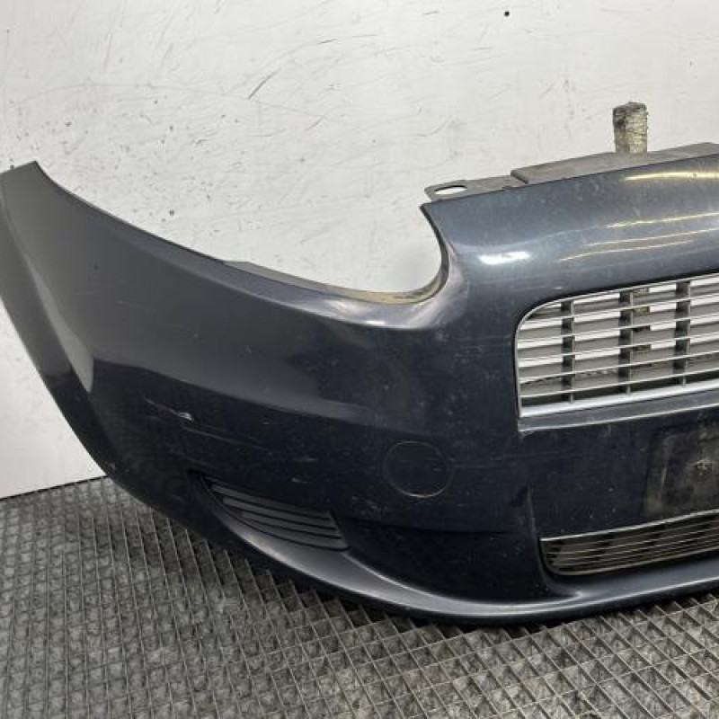 Pare choc avant FIAT GRANDE PUNTO Photo n°2