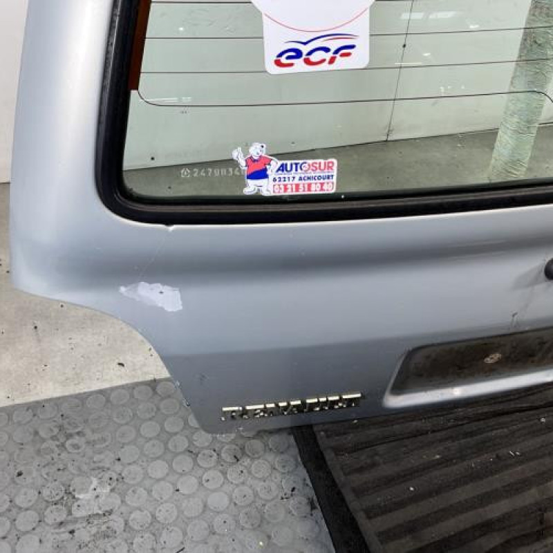 Malle/Hayon arriere RENAULT TWINGO 1 Photo n°5