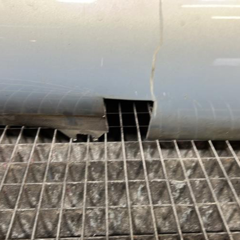 Pare choc arriere RENAULT TWINGO 1 Photo n°4