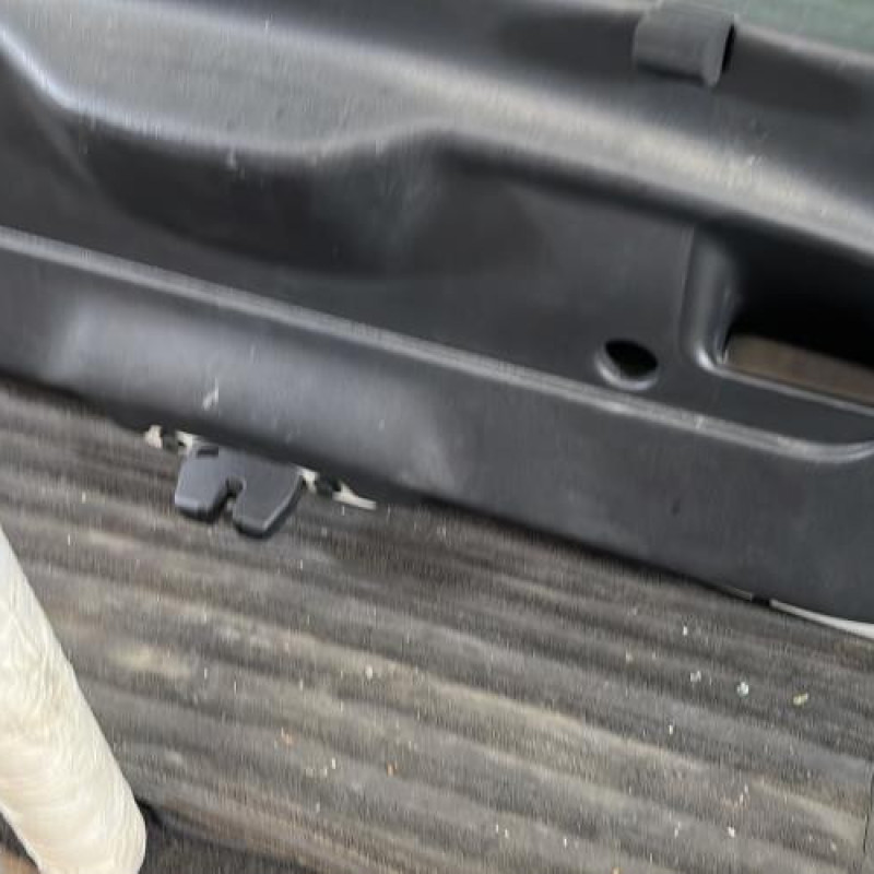 Malle/Hayon arriere CITROEN DS3 Photo n°10