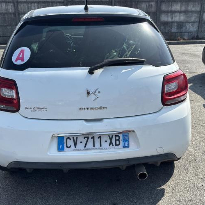 Malle/Hayon arriere CITROEN DS3 Photo n°16
