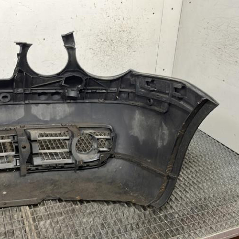 Pare choc avant VOLKSWAGEN POLO 4 Photo n°4