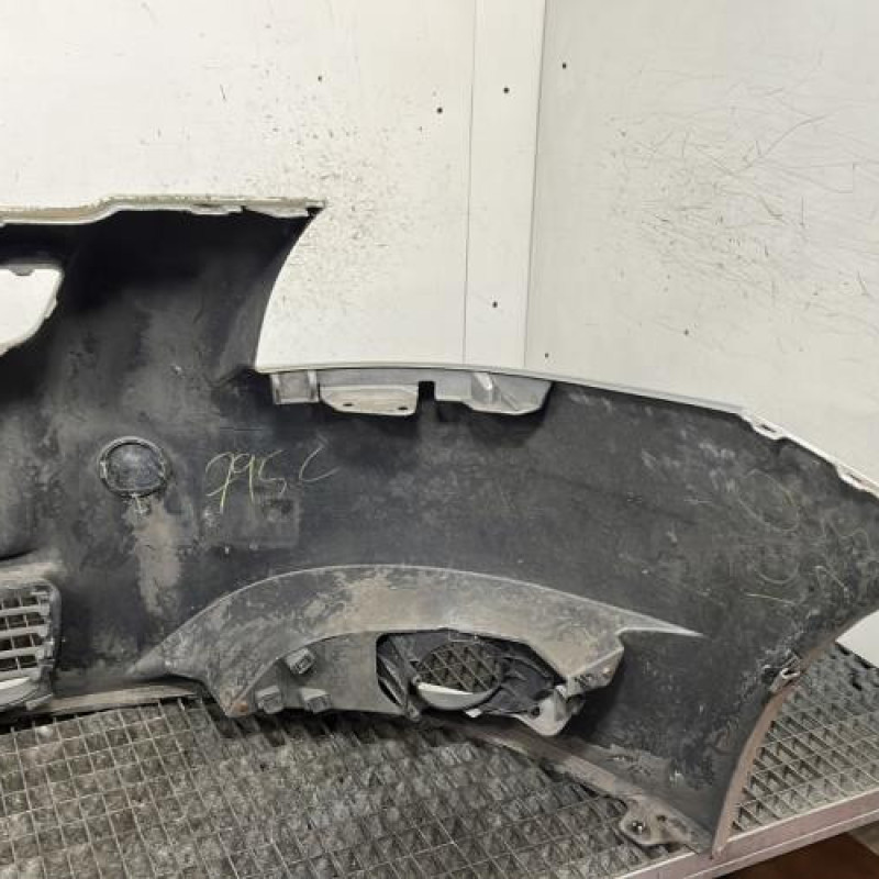 Pare choc avant TOYOTA AURIS 1 Photo n°4