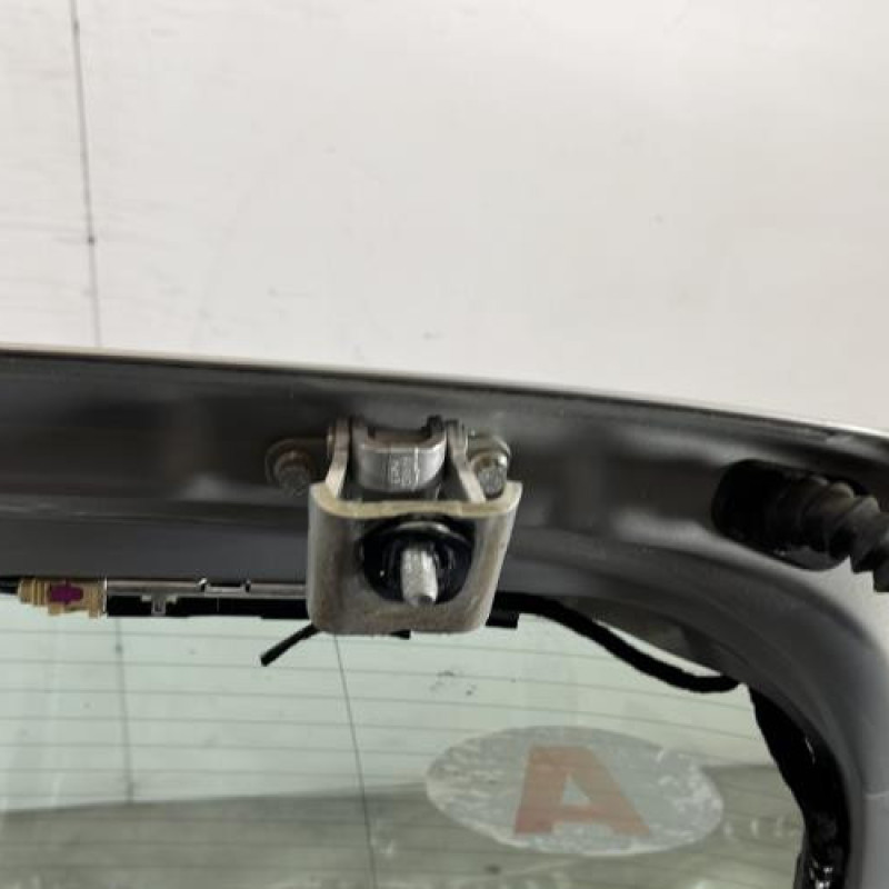 Malle/Hayon arriere VOLKSWAGEN GOLF 6 Photo n°6