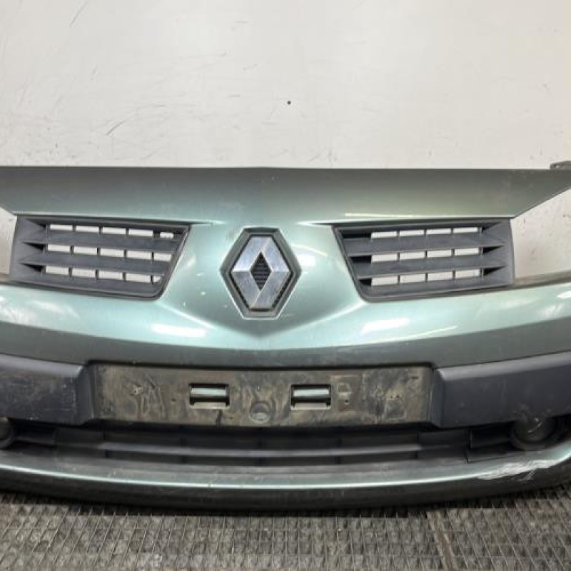 Pare choc avant RENAULT MEGANE 2 Photo n°1