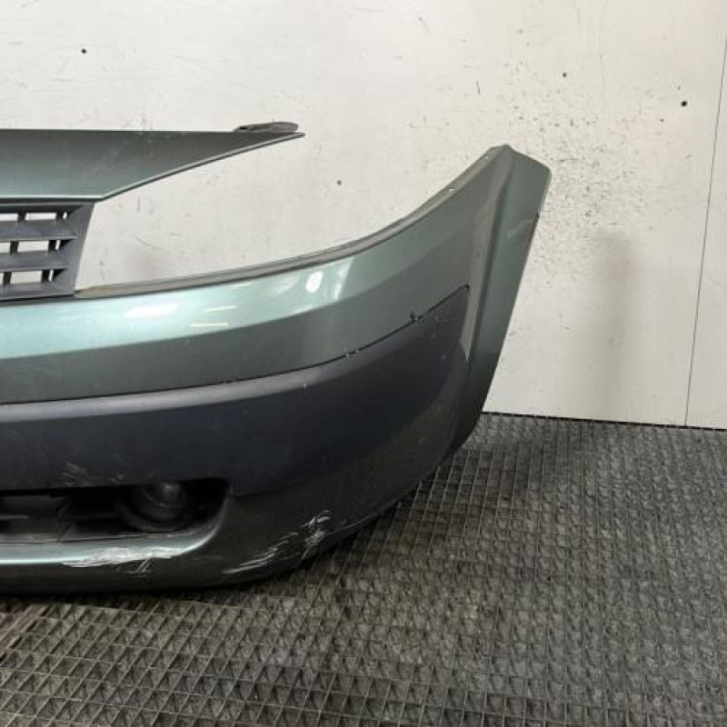 Pare choc avant RENAULT MEGANE 2 Photo n°3